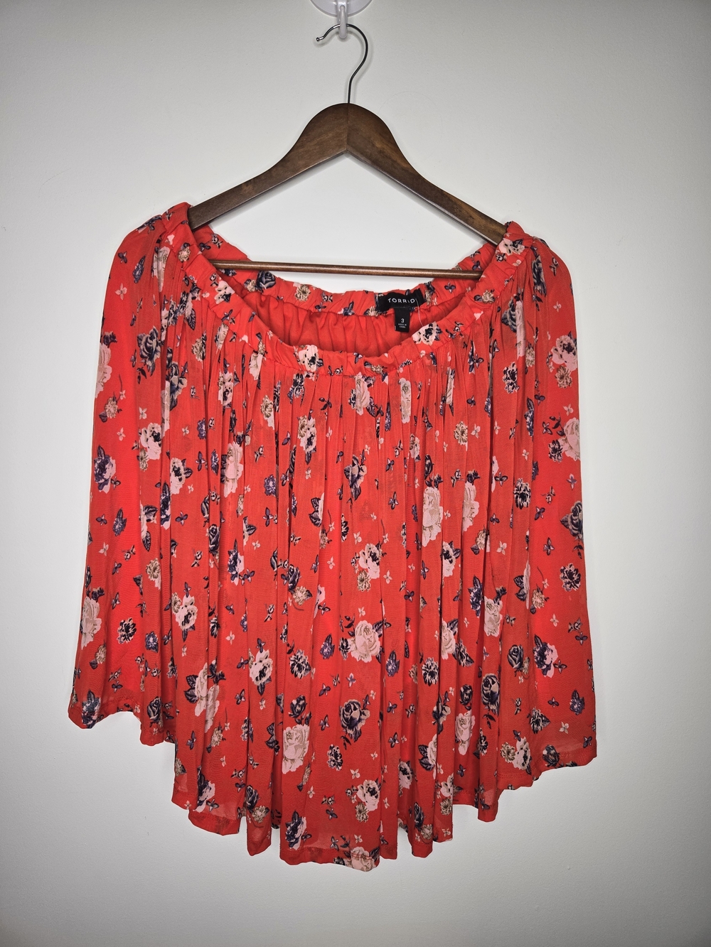 Torrid NWT Red Floral Off Shoulder Smocked Boho Flowy Blouse Top Plus Size 3X